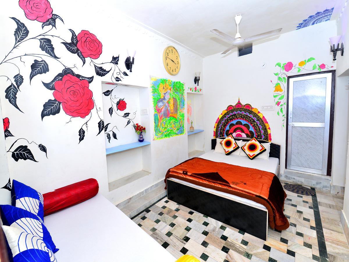 L G Guest House Jodhpur  Rum bild