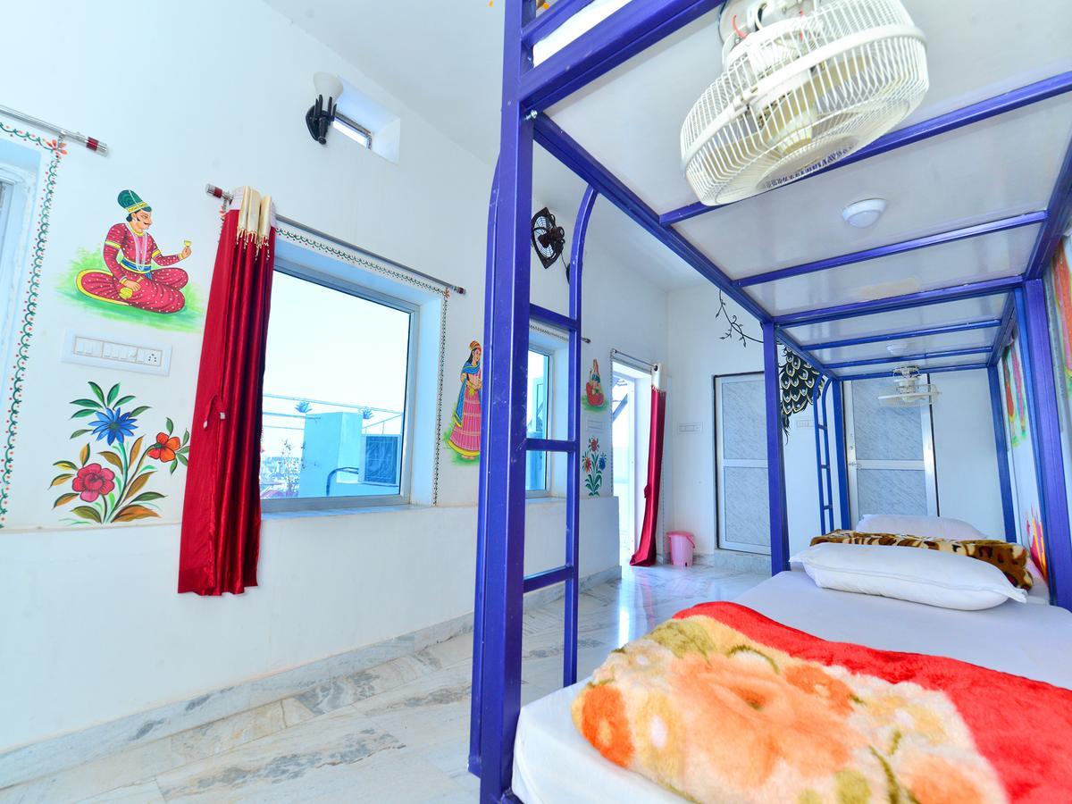 L G Guest House Jodhpur  Rum bild