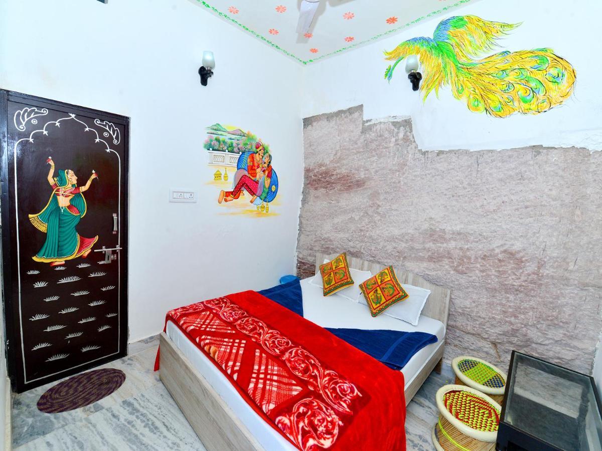 L G Guest House Jodhpur  Rum bild
